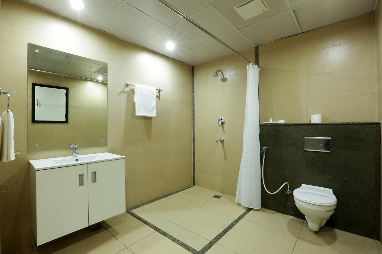 Fairvacanze Inns And Suites ソニパット エクステリア 写真